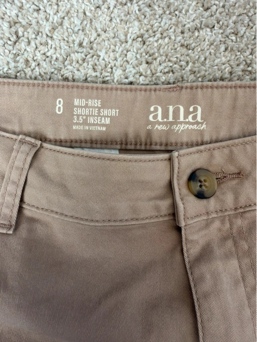 A.n.a Mid Rise Shorts - Picture 3 of 3